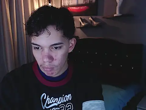 haku_nayro webkamerás műsora