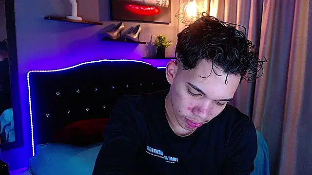 haku_nayro webcam show