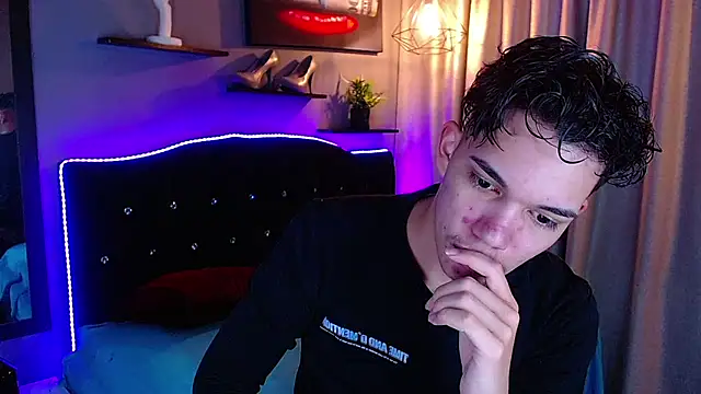 haku_nayro Webcam-Show