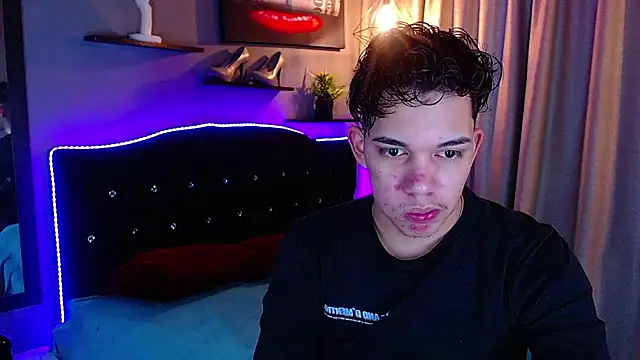 haku_nayro Show in webcam
