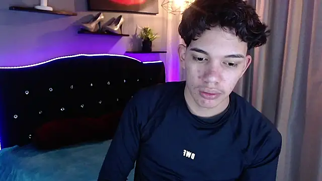 haku_nayro Pertunjukan Webcam
