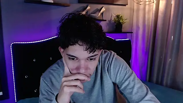 haku_nayro Pertunjukan Webcam