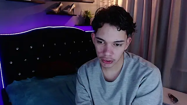 haku_nayro Show Webcam