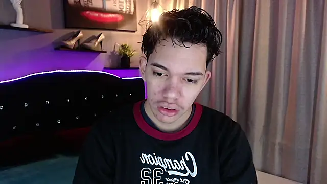 haku_nayro webkamerás műsora