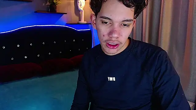 haku_nayro Show Webcam
