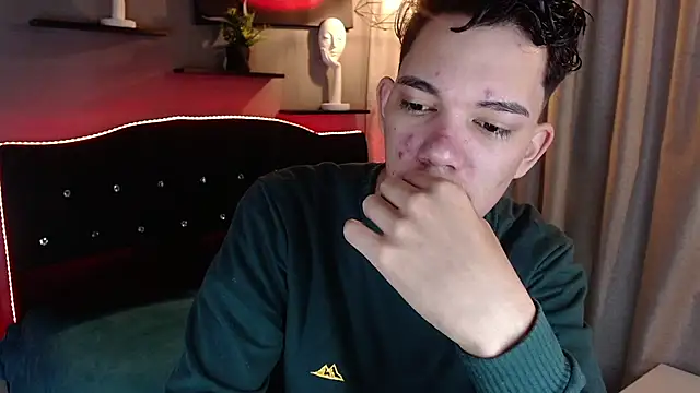 haku_nayro webcam show