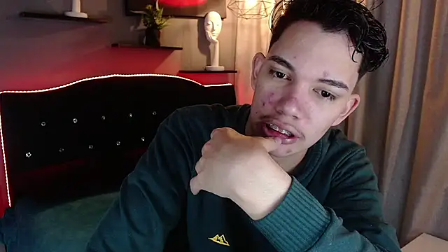 haku_nayro Webcam Show