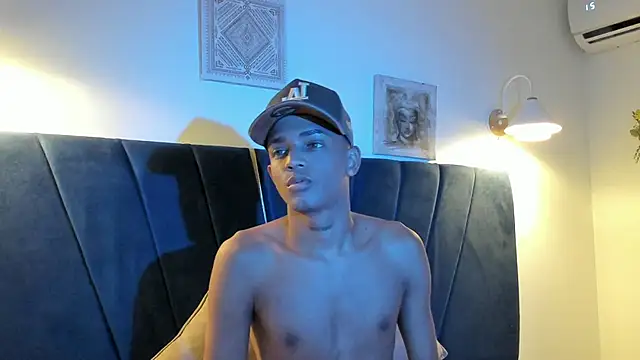 Nico_cum18n Webbikameraesitys