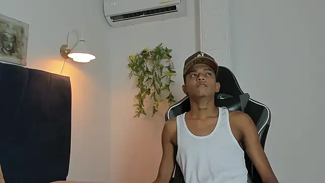 Show de Nico_cum18 na webcam