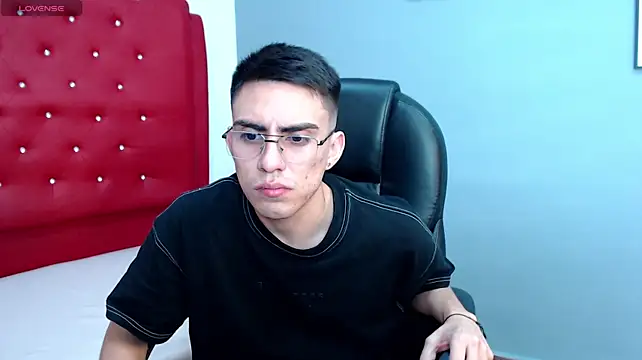 twinkboy_230's Webcam Show