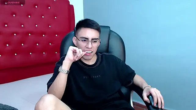 twinkboy_230 Webcam-Show