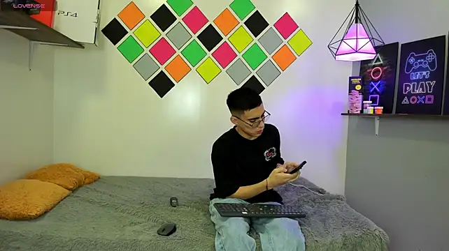 הופעת וובקאם של twinkboy_230