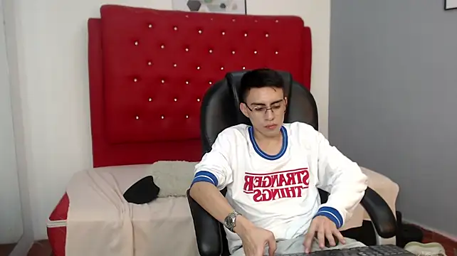 twinkboy_230 Webcam-Show