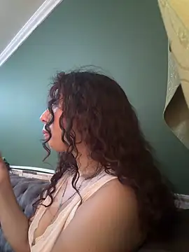 doll_pervert18_ Show in webcam