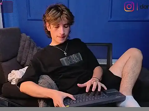Blondy_001 Шоу с уебкамера