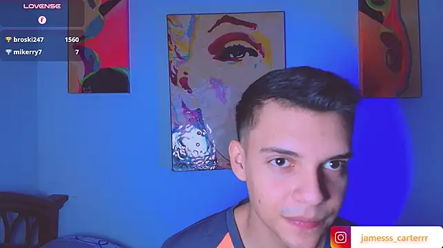 Pokazy przed kamerką – james_carter777