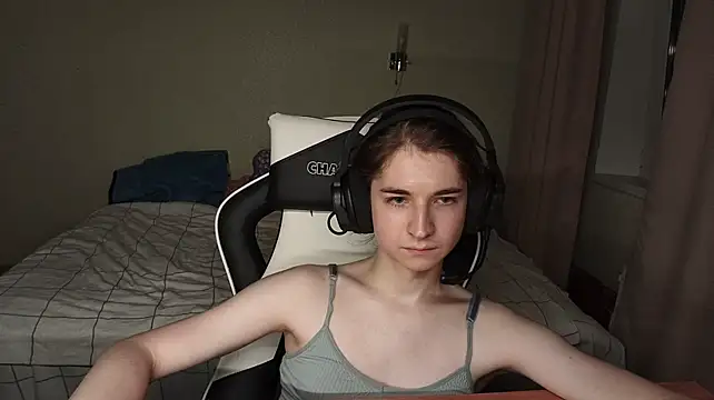 Show modela InnaDark na web-kameri