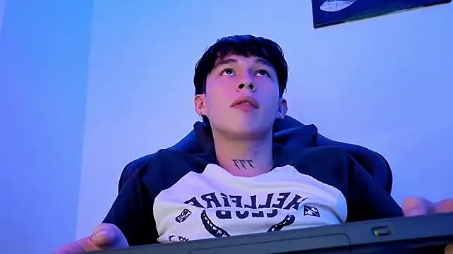 โชว์เว็บแคมของ ares_777_