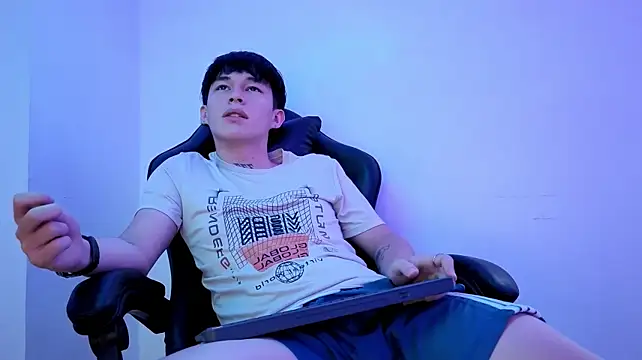 ares_777_'s Webcam Show