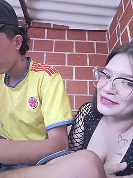 Show modela moonlight-couple na web-kameri