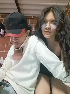 moonlight-couple: διαδικτυακό σόου στην κάμερα
