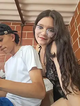 moonlight-couple: διαδικτυακό σόου στην κάμερα