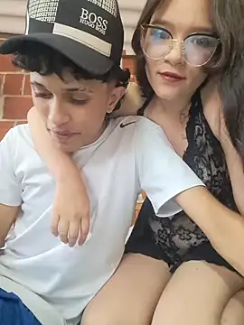 moonlight-couple's Webcam Show