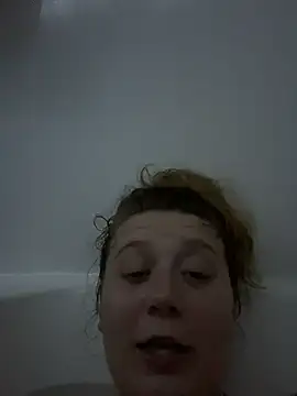 Pertunjukan Kamera Web edennoirsgarden