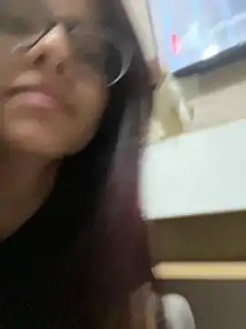 Mafeer_Sweet1n Webbikameraesitys