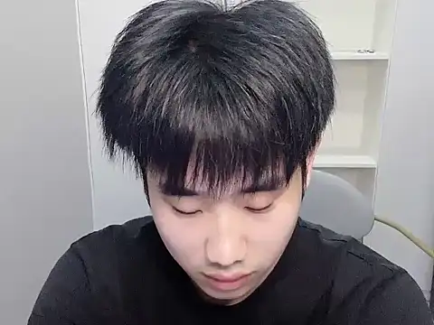 M8ma8 Show in webcam
