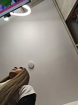 NicoleGill_'s Webcam Show