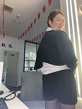 YuYu-881 Show in webcam