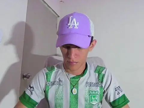 Show modela juanse22cm na web-kameri
