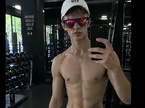 juanse22cm: διαδικτυακό σόου στην κάμερα