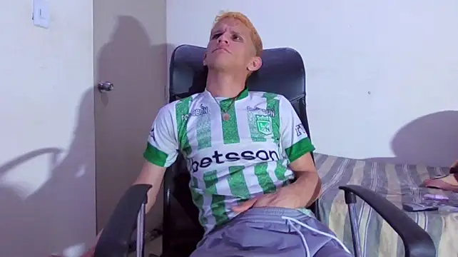 juanse22cm's Webcam Show