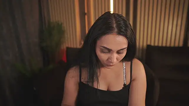 KarinaHaYess' Live XXX Chat