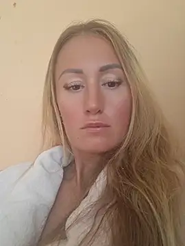 TinaKialn Webbikameraesitys