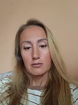 TinaKial Adlı Modelin Canlı XXX Sohbeti