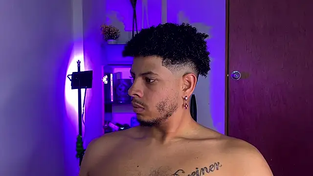 colt_addam Webcamshow