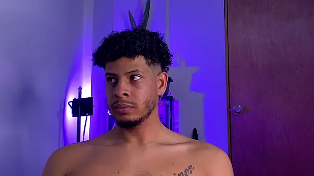 colt_addam – webcam-show