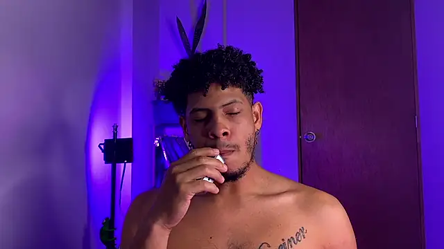 colt_addam – webcam-show