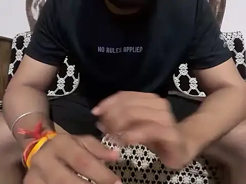 Pokazy przed kamerką – quick_cum