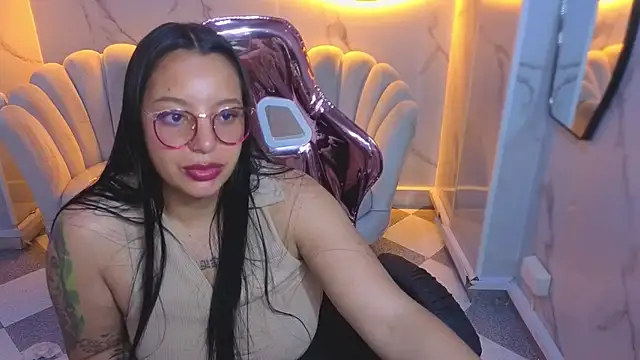Sara13_b live XXX chat