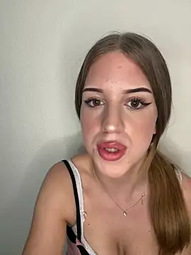 SweetJulia18: вебкам-шоу