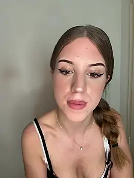 SweetJulia18n Webbikameraesitys