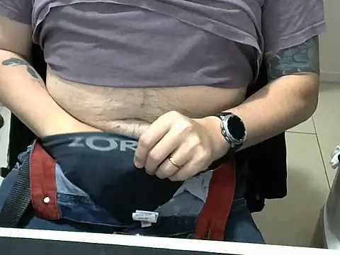 cumplicesprive Webcam-Show