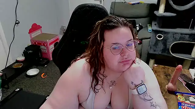 BBW-QUEENIE Webcam Show