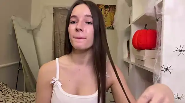 KatriceKlacic Adlı Modelin Canlı XXX Sohbeti