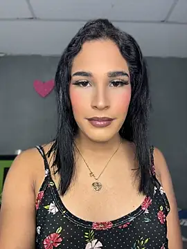 הופעת וובקאם של isabellaho1319