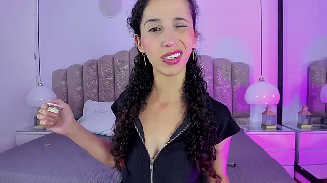 Chat +18 de Ambar_818 ao vivo